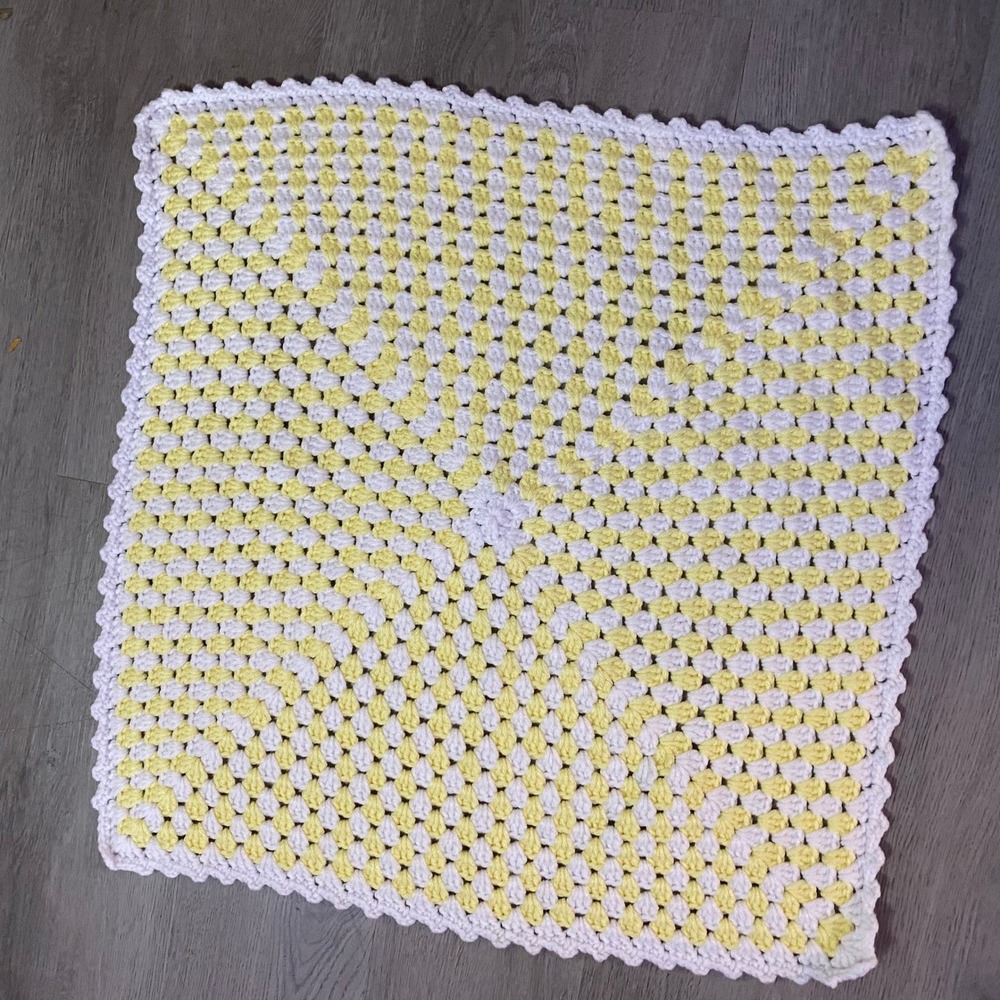 Crochet Baby Blanket‎ Unisex OS Yellow White Granny Square